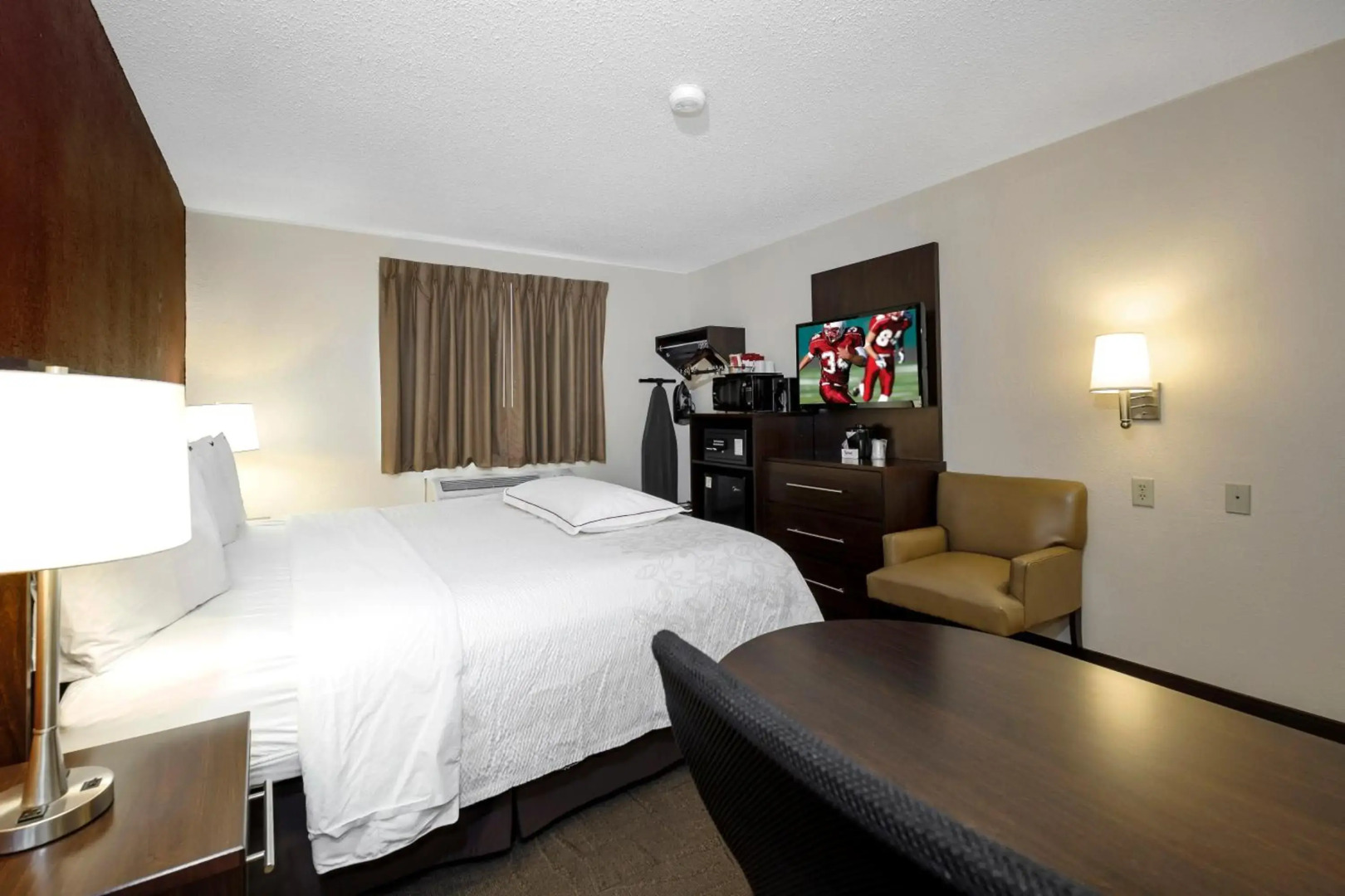 Red Roof Inn PLUS+ & Suites Malone