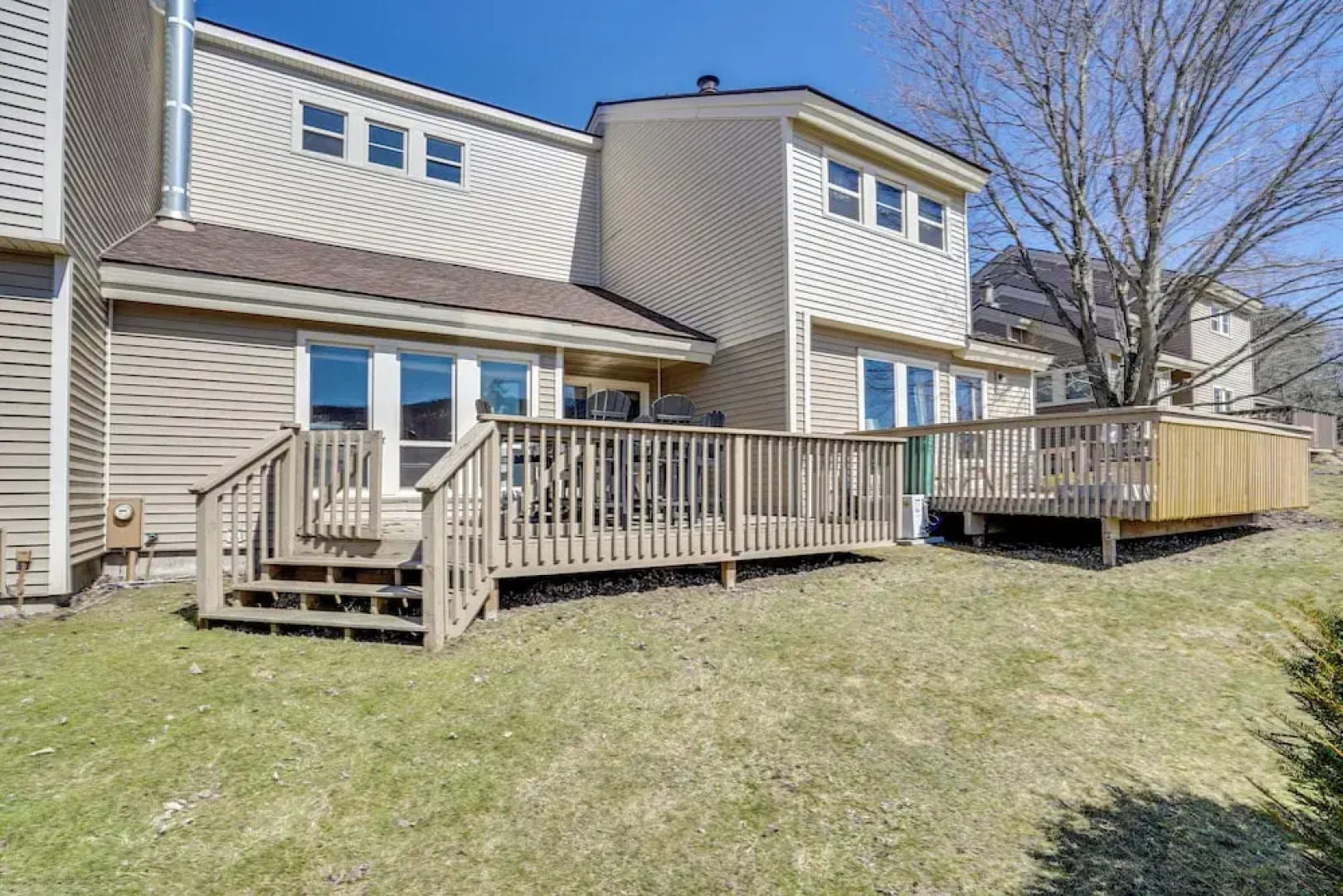 Charming Townhome - Walk to Greek Peak Mountain!