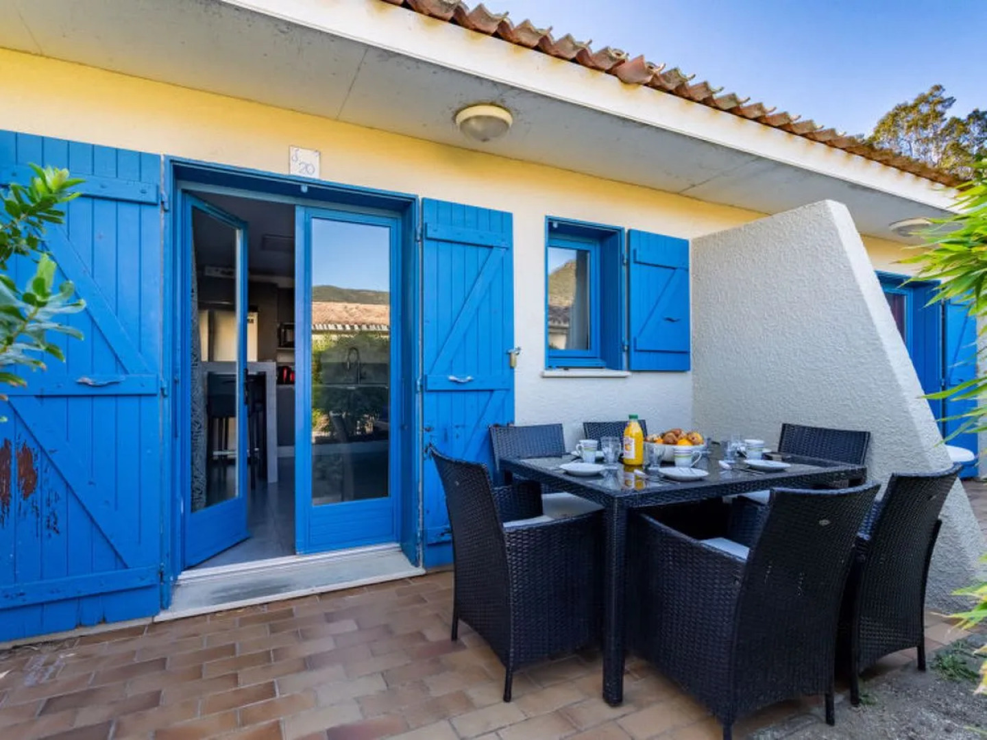 Cap Negre : Domaine de la Pinede 33542