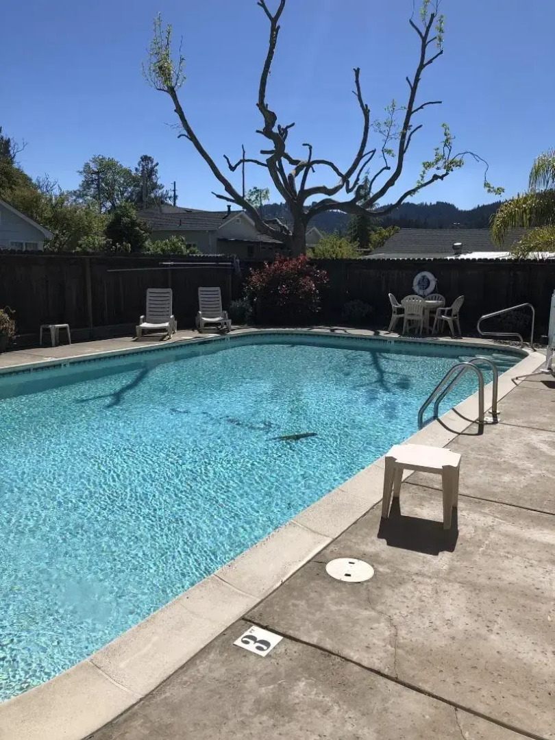 Cloverdale Wine Country Inn & Suites