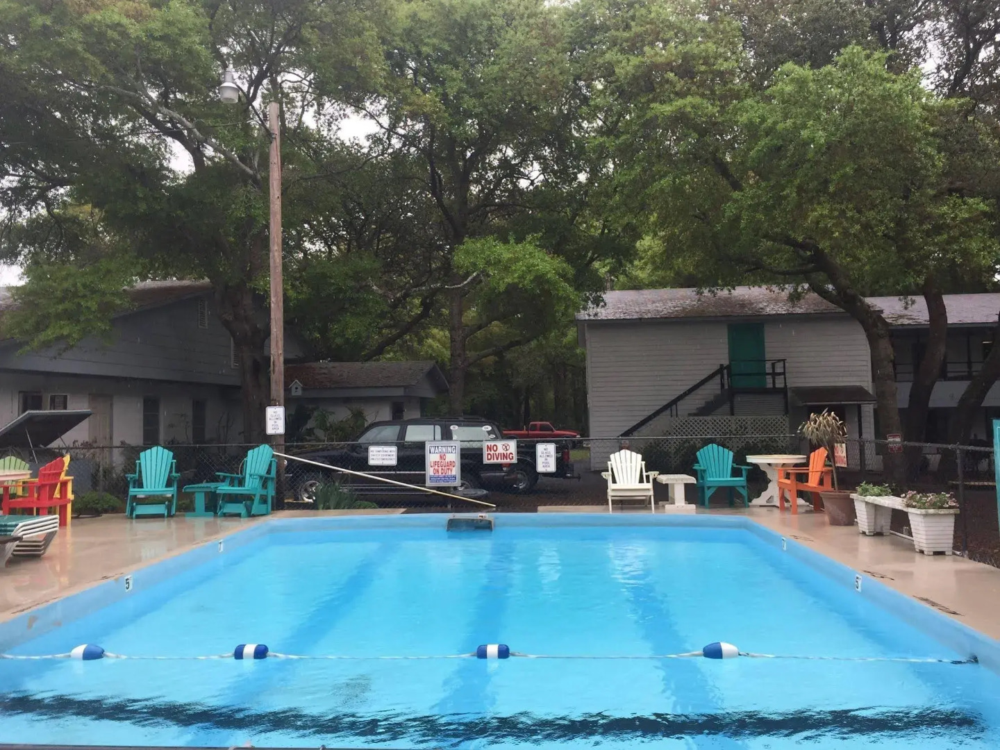 Captain's Cove Motel