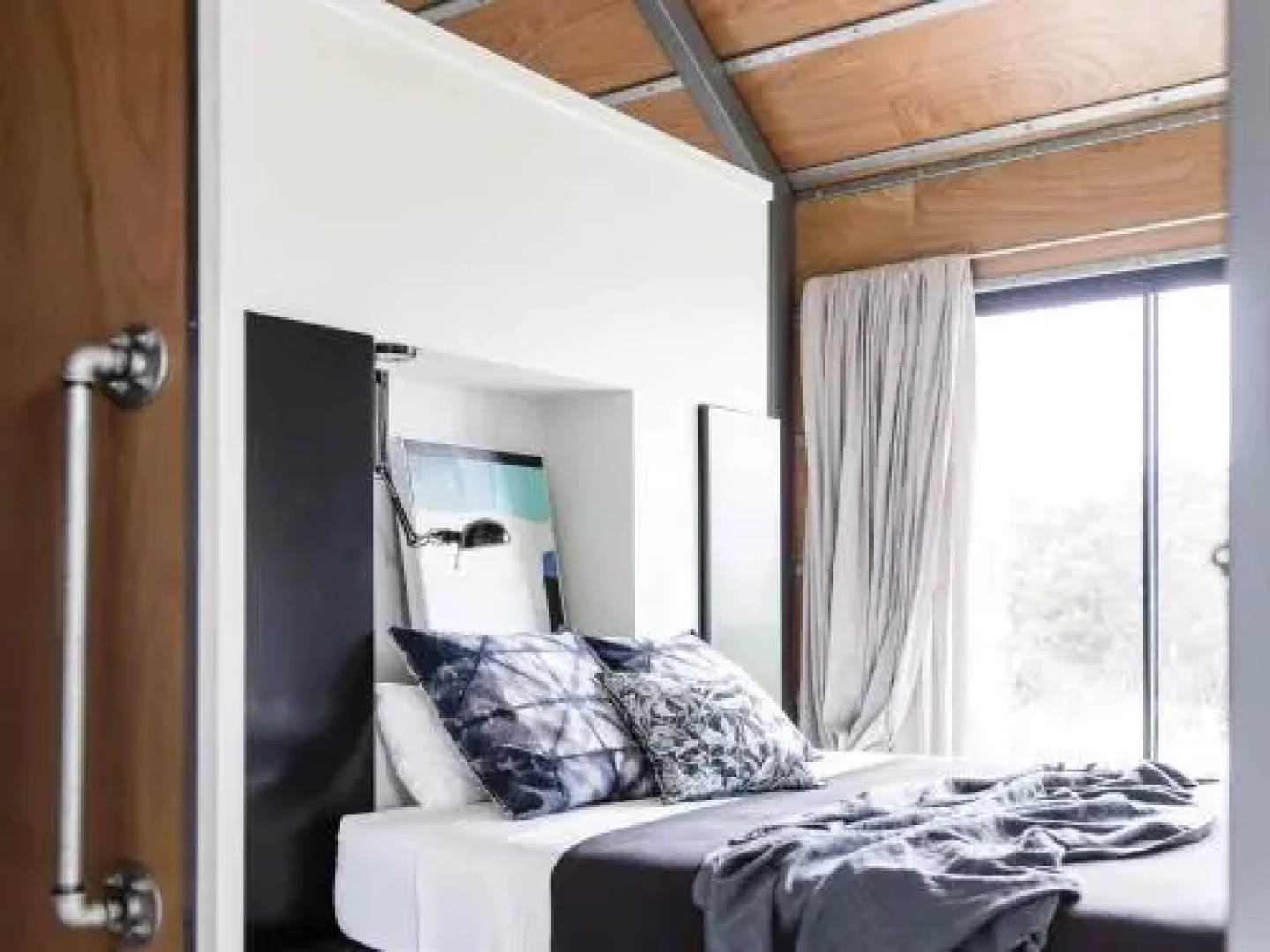 THE SHED Gerroa 4pm checkout on Sundays and Public Holidays