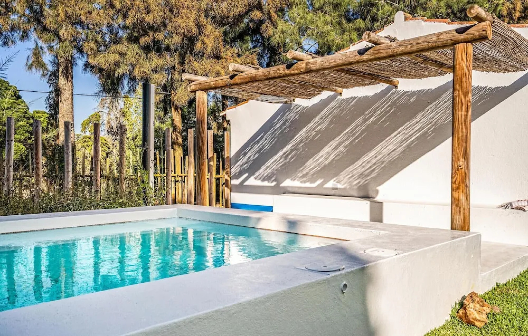 Beautiful Home in Grândola With Wifi and 4 Bedrooms