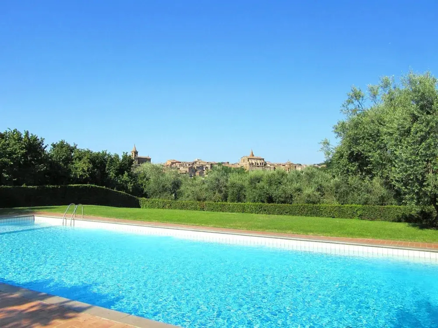 Villa Montecasciano - 8 Sleeps Private Garden