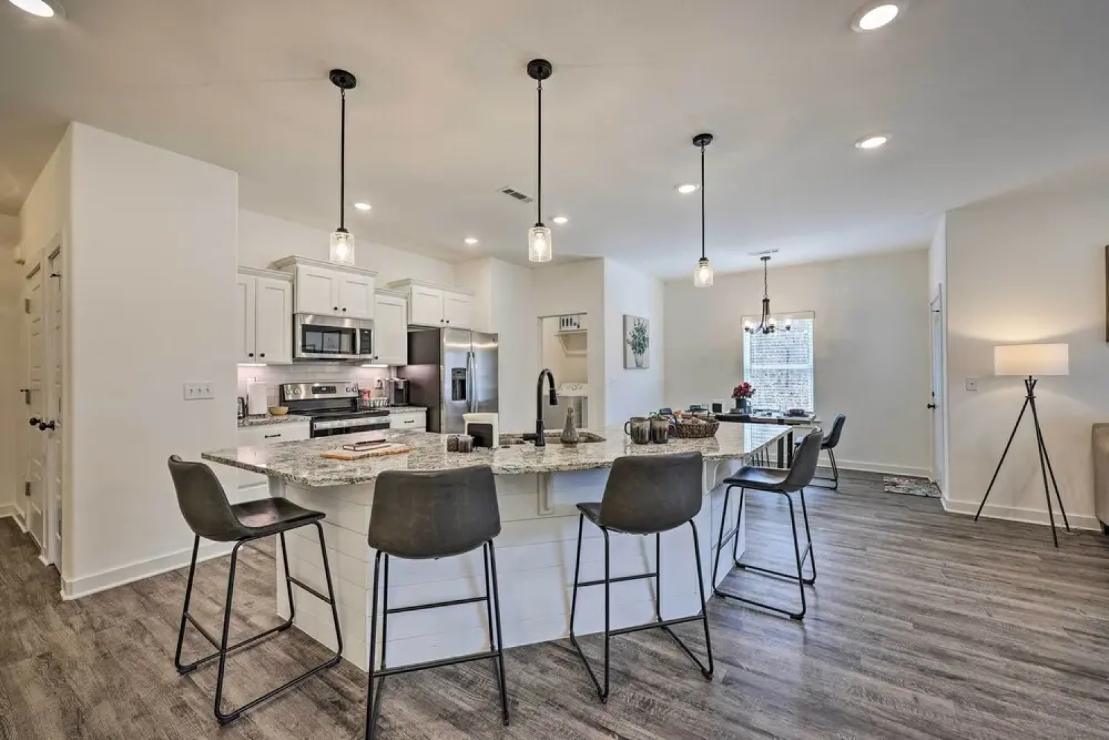 Newly Built Bella Vista Home Near Lakes