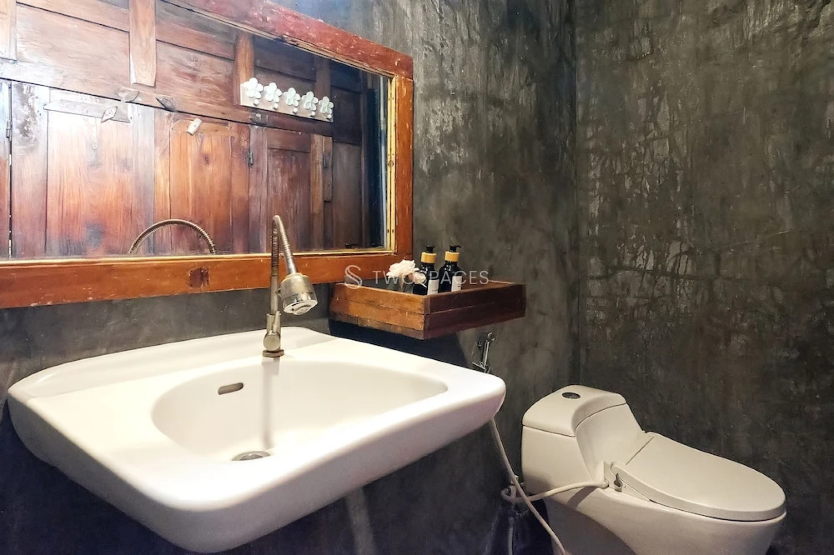 TwoSpaces Living at Kayu Beach Villa