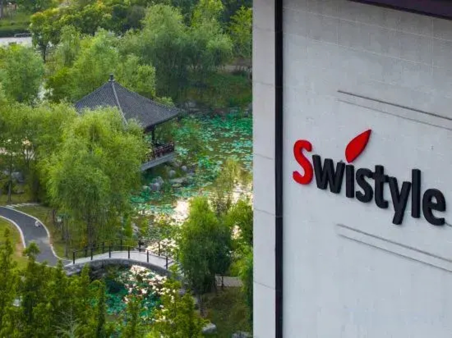 Swistyle Thousand Crane Lake