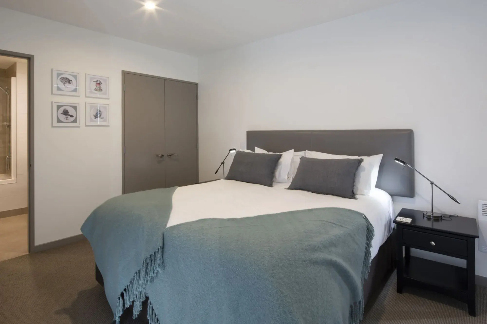 22 Hallenstein Apartments by Staysouth