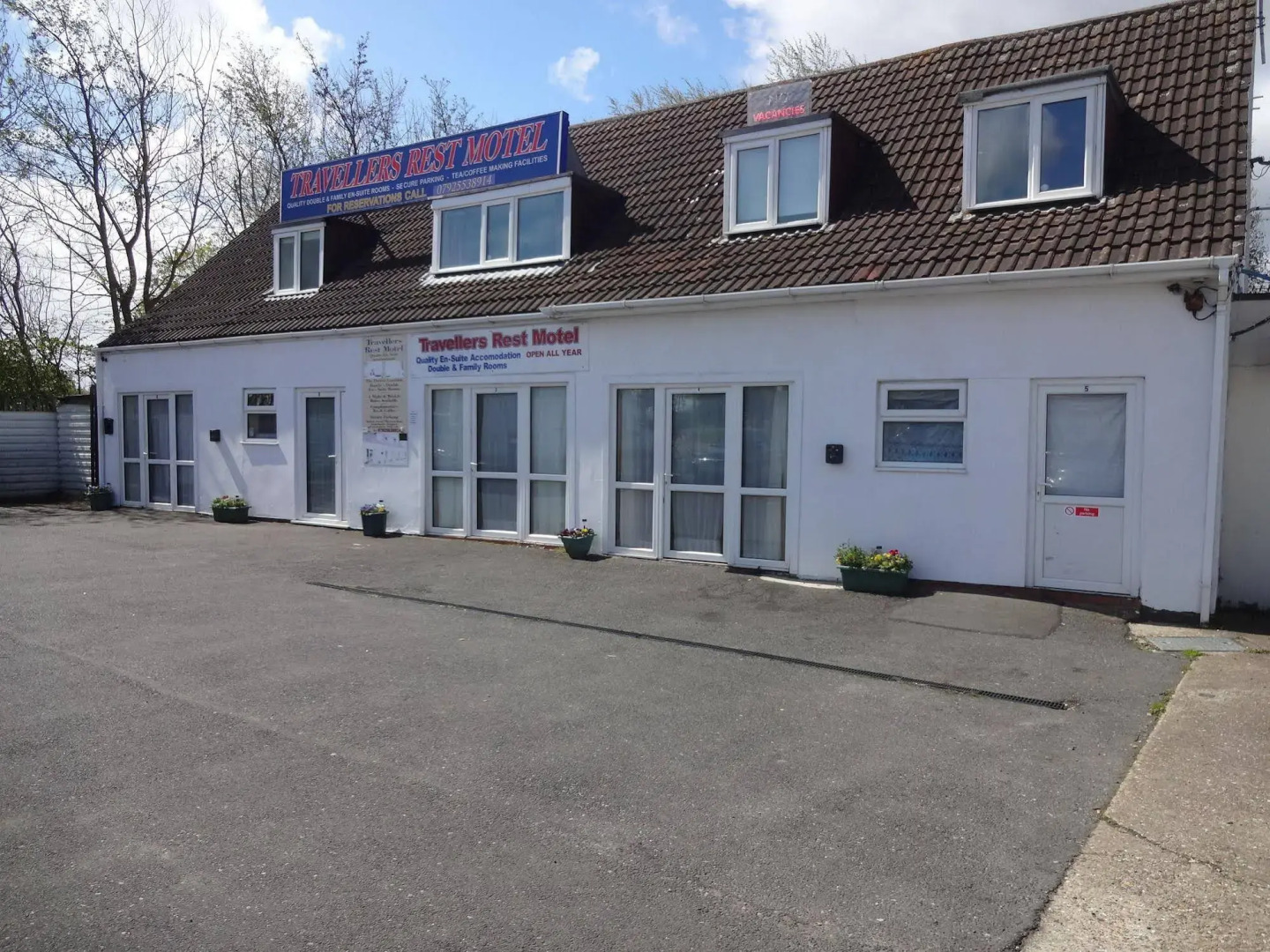 Travellers Rest Motel