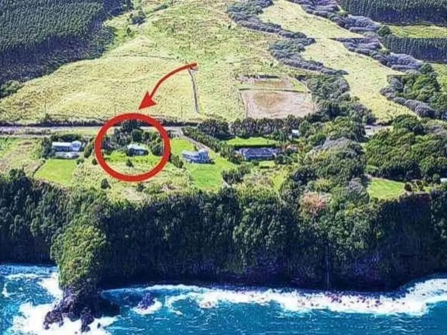 Hale Hamakua 3 Bedroom Home by RedAwning