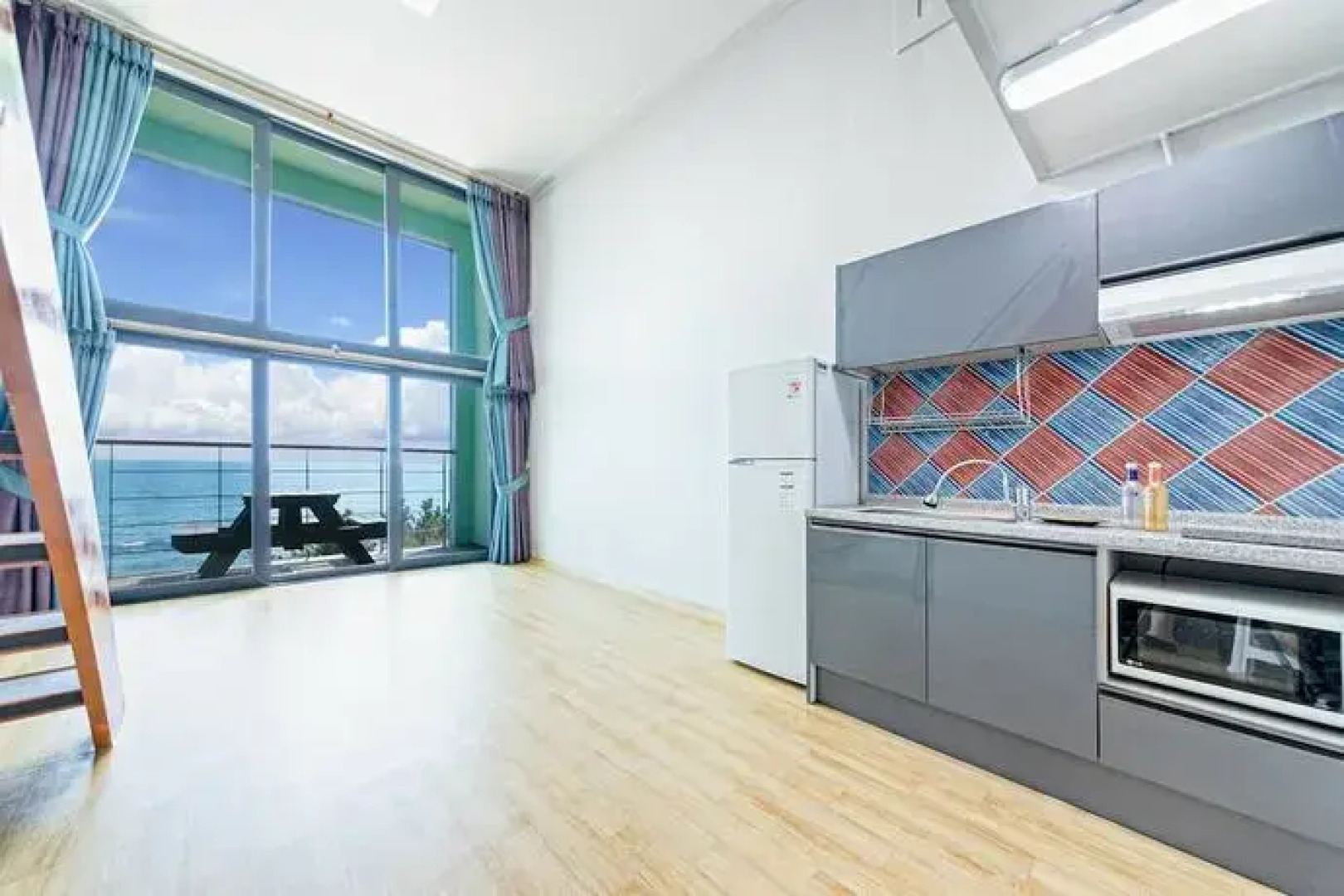 Youngduk Cube Pension