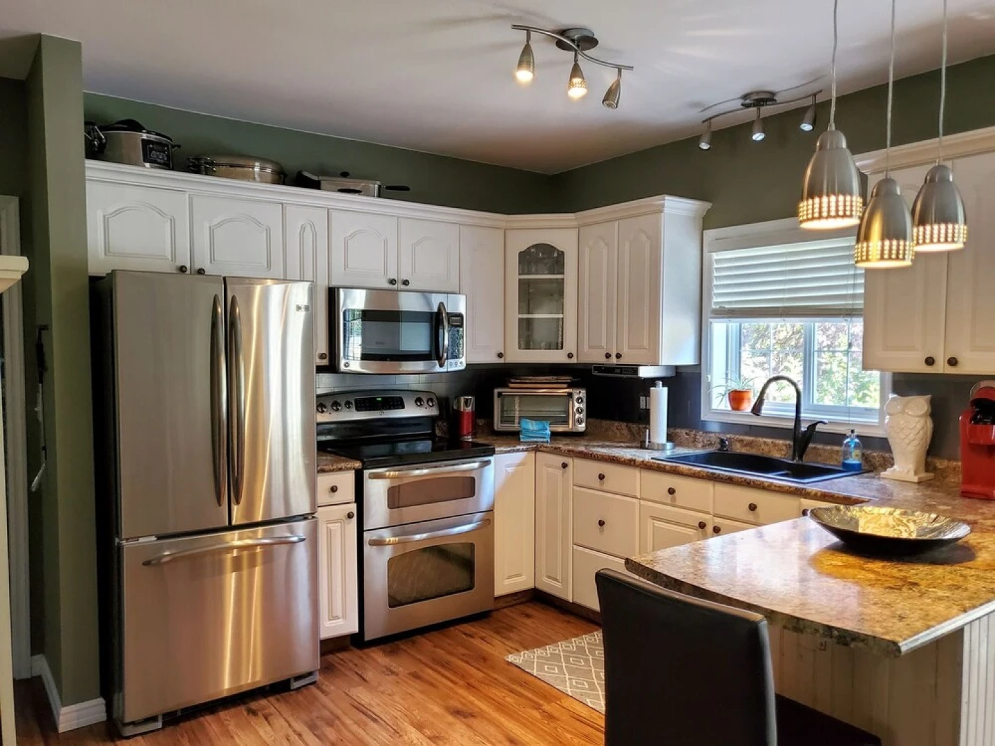 Prosecco Palazzo At Peachland 1 Bedroom Home by Redawning