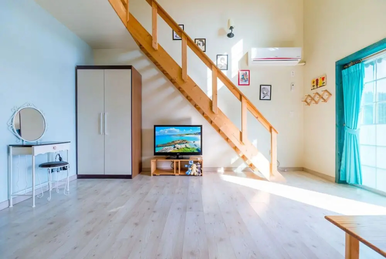 Goseong Sunshine Fullhouse Pension