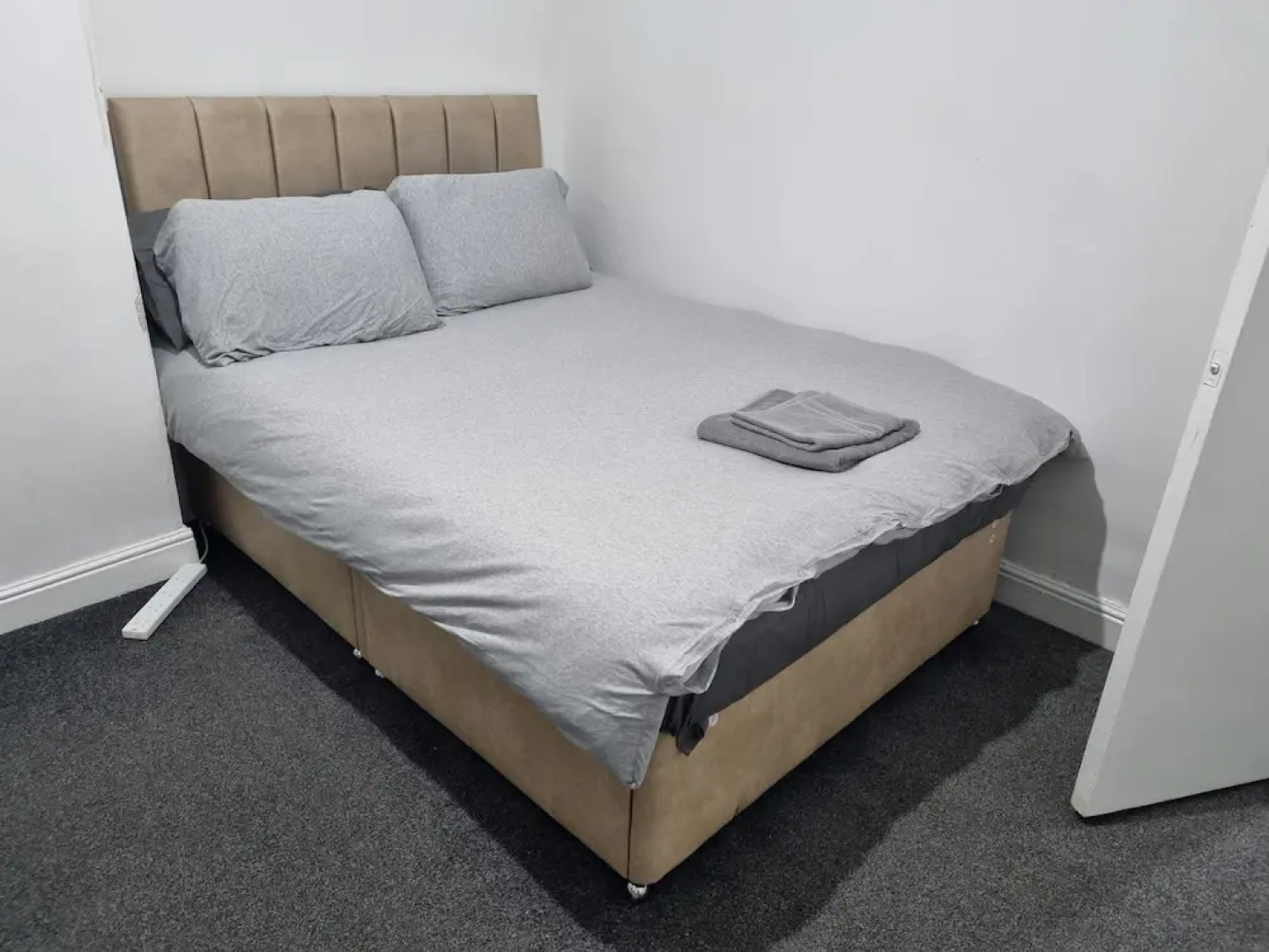 Lovely 2-bed House in Smethwick, Birmingham tn