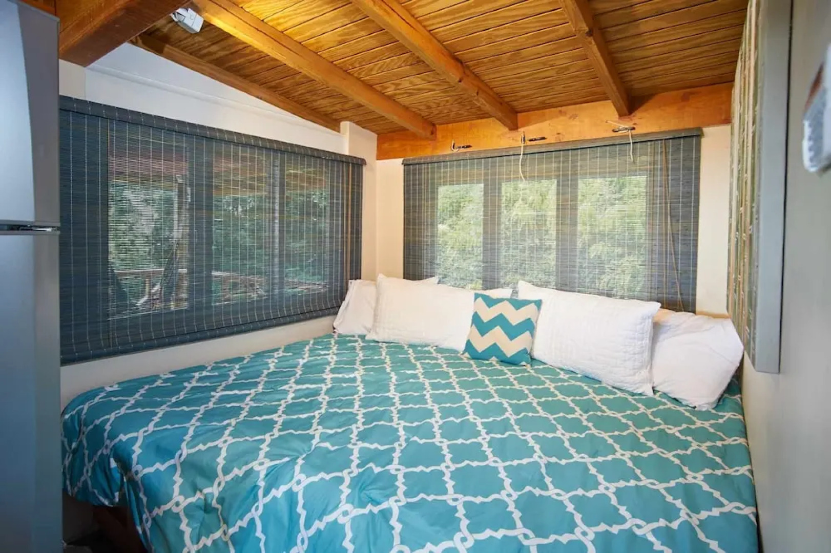 Eagle's Base Villa & Cottage