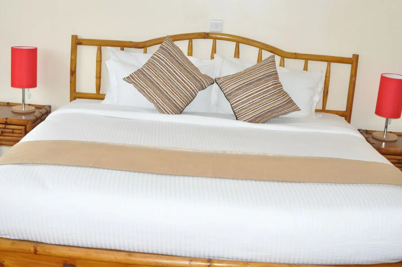 Peaks Hotel Limited