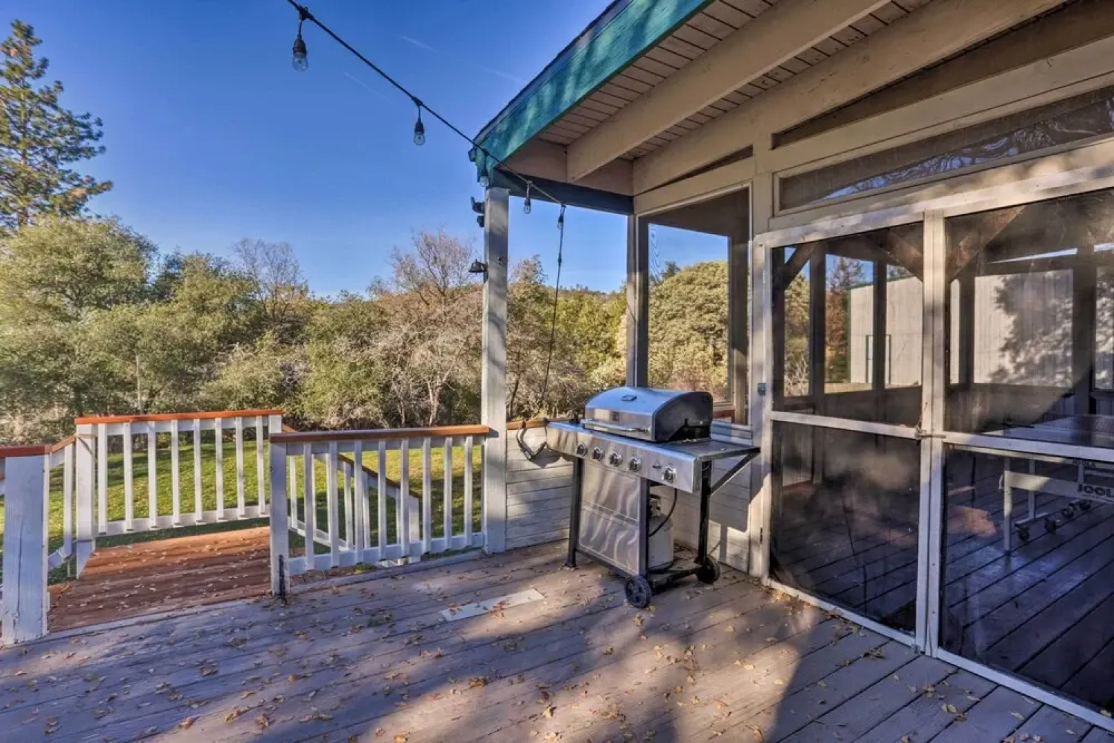 Yosemite Home w/ Deck < 4 Mi to Bass Lake!