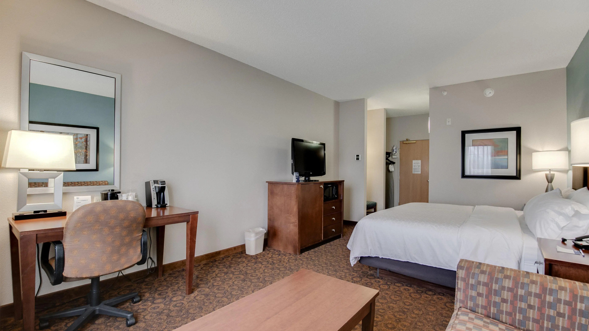 Holiday Inn Express Hotel & Suites St. Cloud by IHG