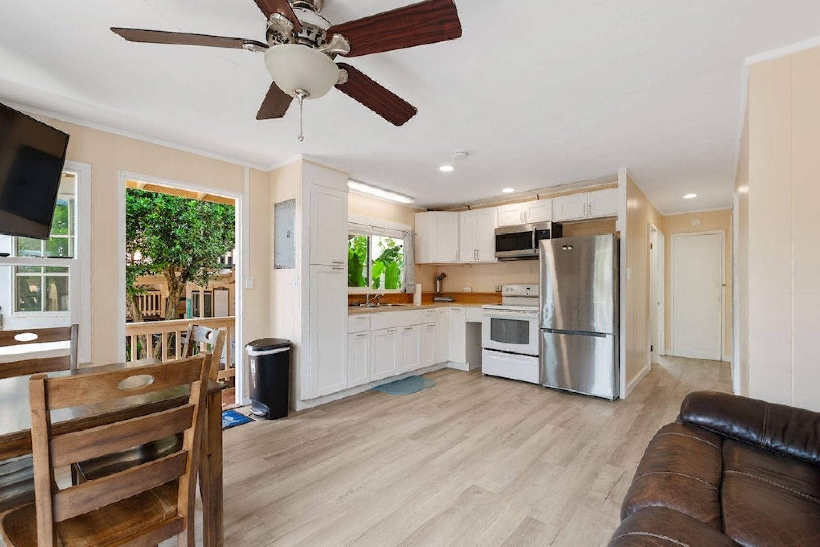 Ocean Front 3BR Back House w Gazebo