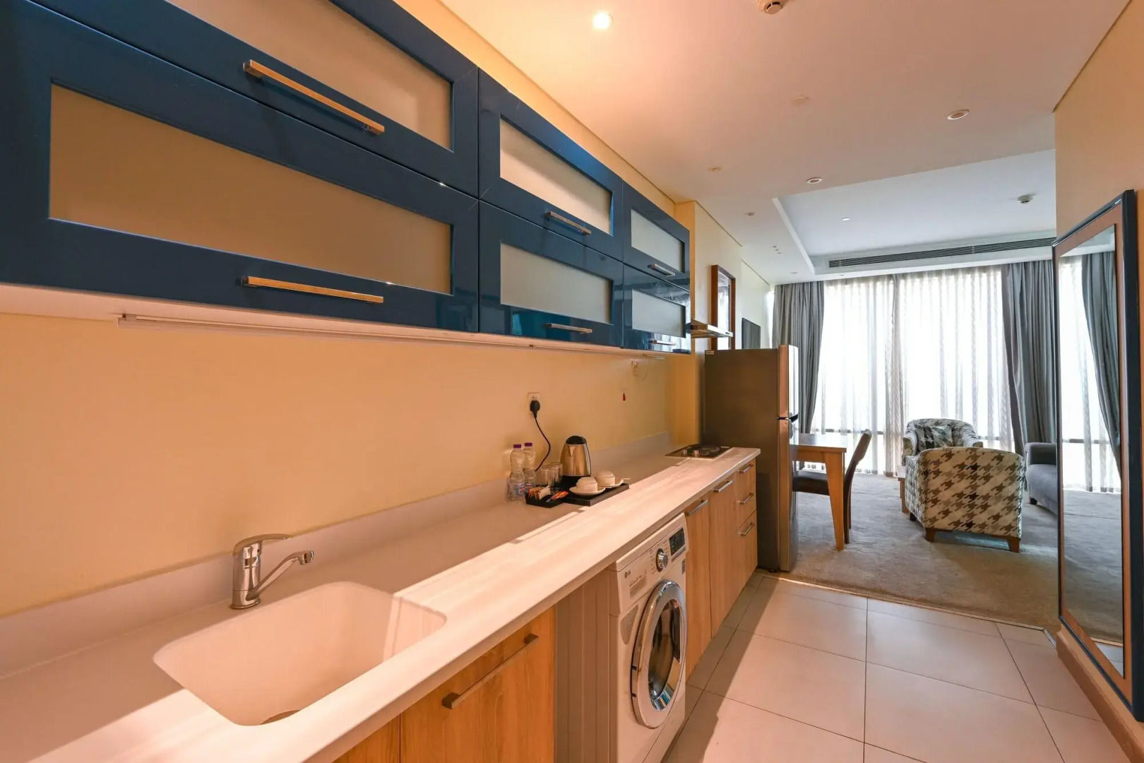 Almansour Suites Hotel Doha