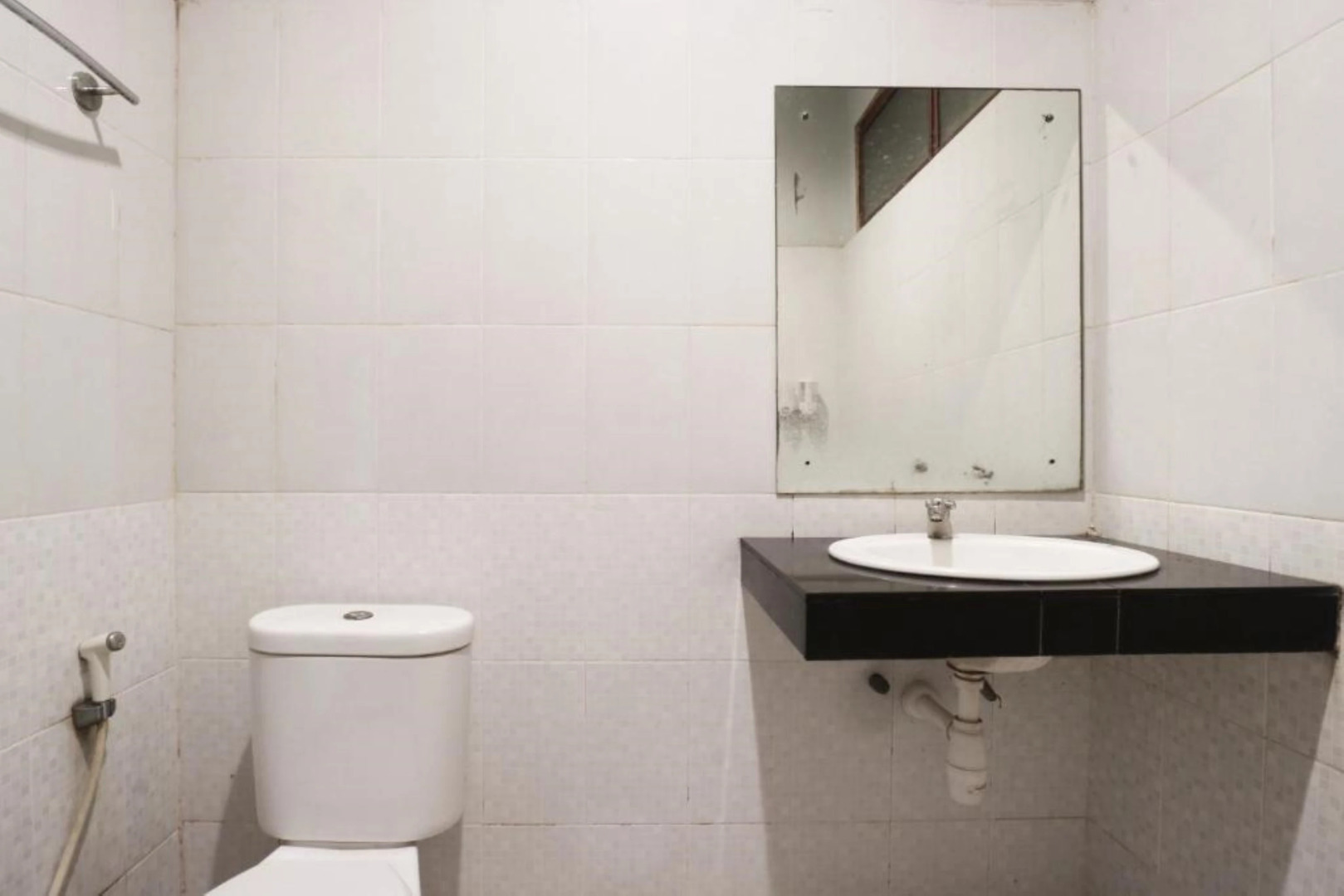 Taman Mekar Beach Inn By Zuzu