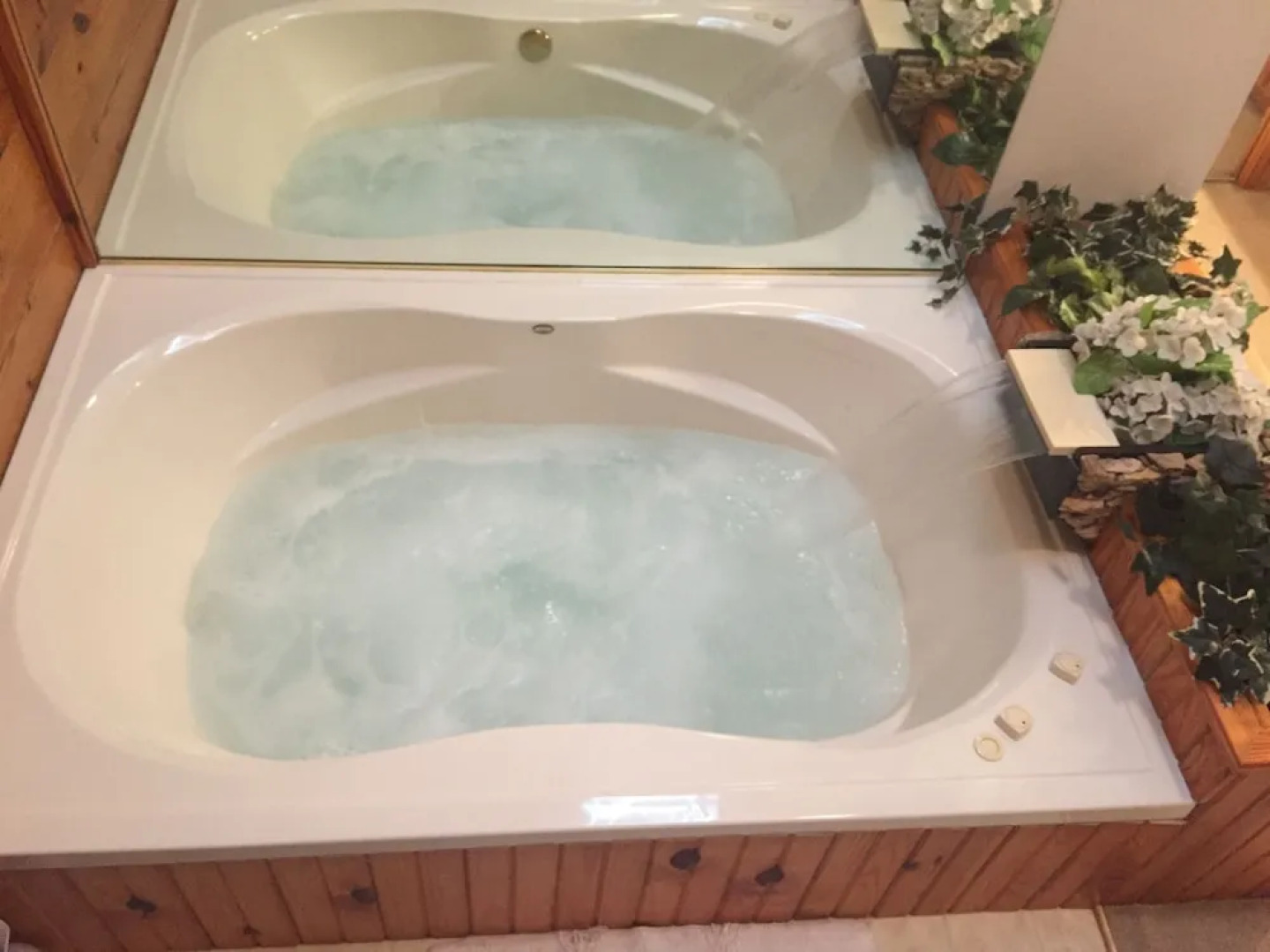 Wisteria Lane Lodging