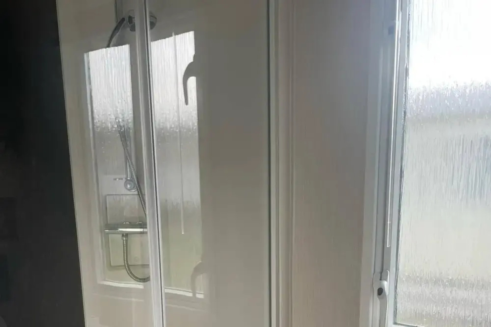 2 Bed-sleeps 6-patio-parking-pet Friendly