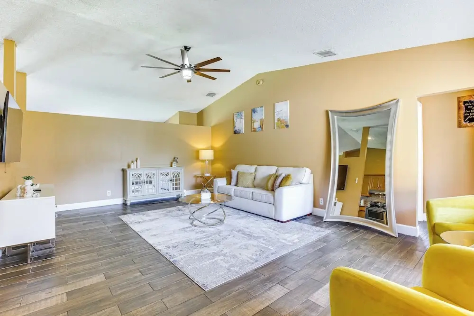 Near Beaches: Pet-friendly Sunrise Escape w/ Patio