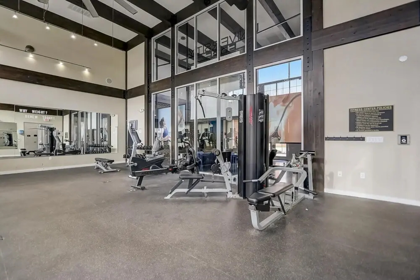 FRONTDESK University Edge Notre Dame Apts South Bend