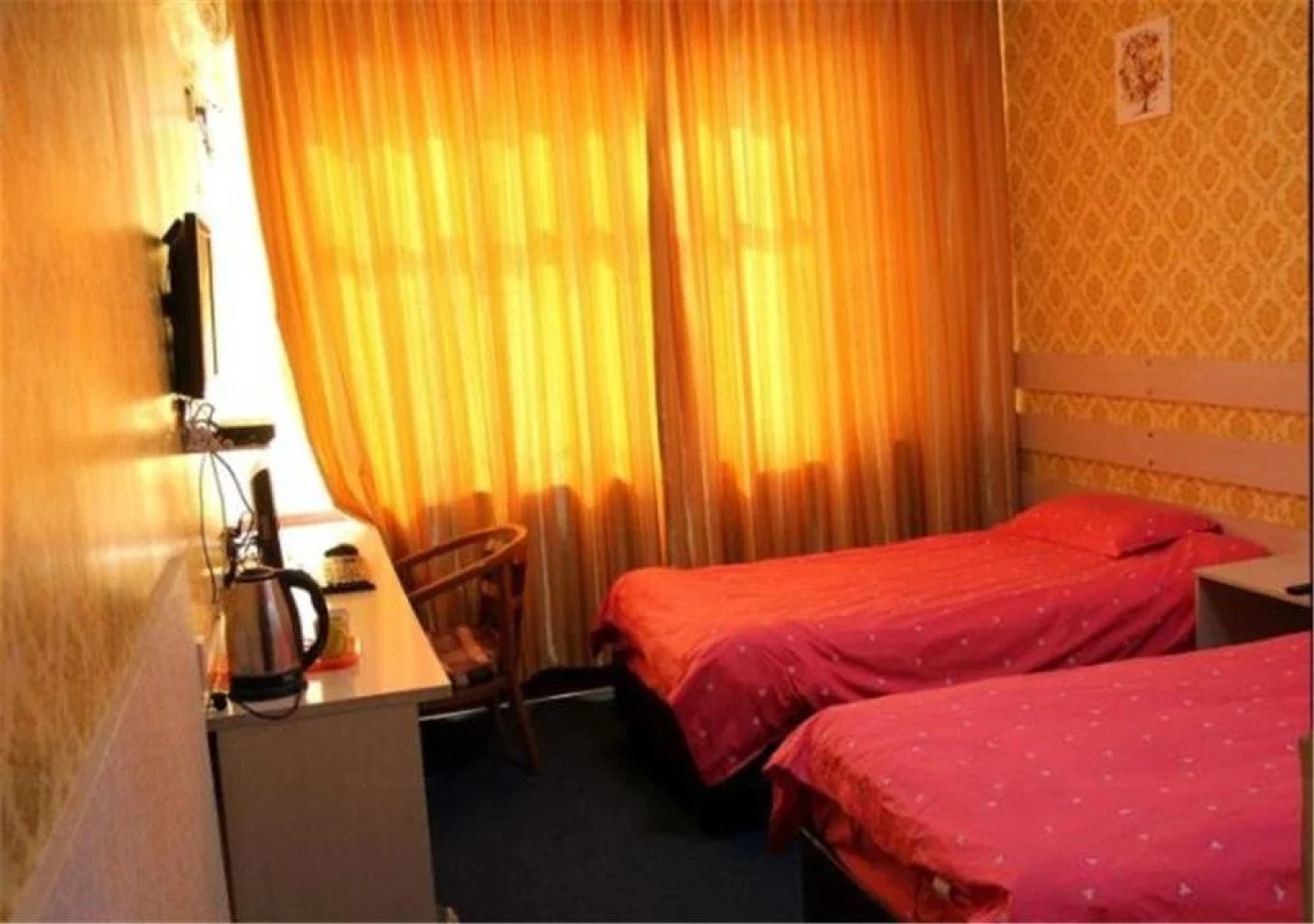 Liaocheng Shenxian Rainbow Express Inn