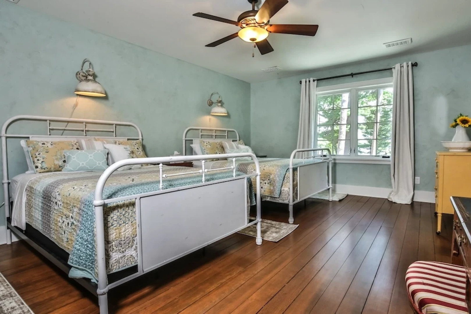 Indian Point Manor - Hiller Vacation S 9 Bedroom Estate