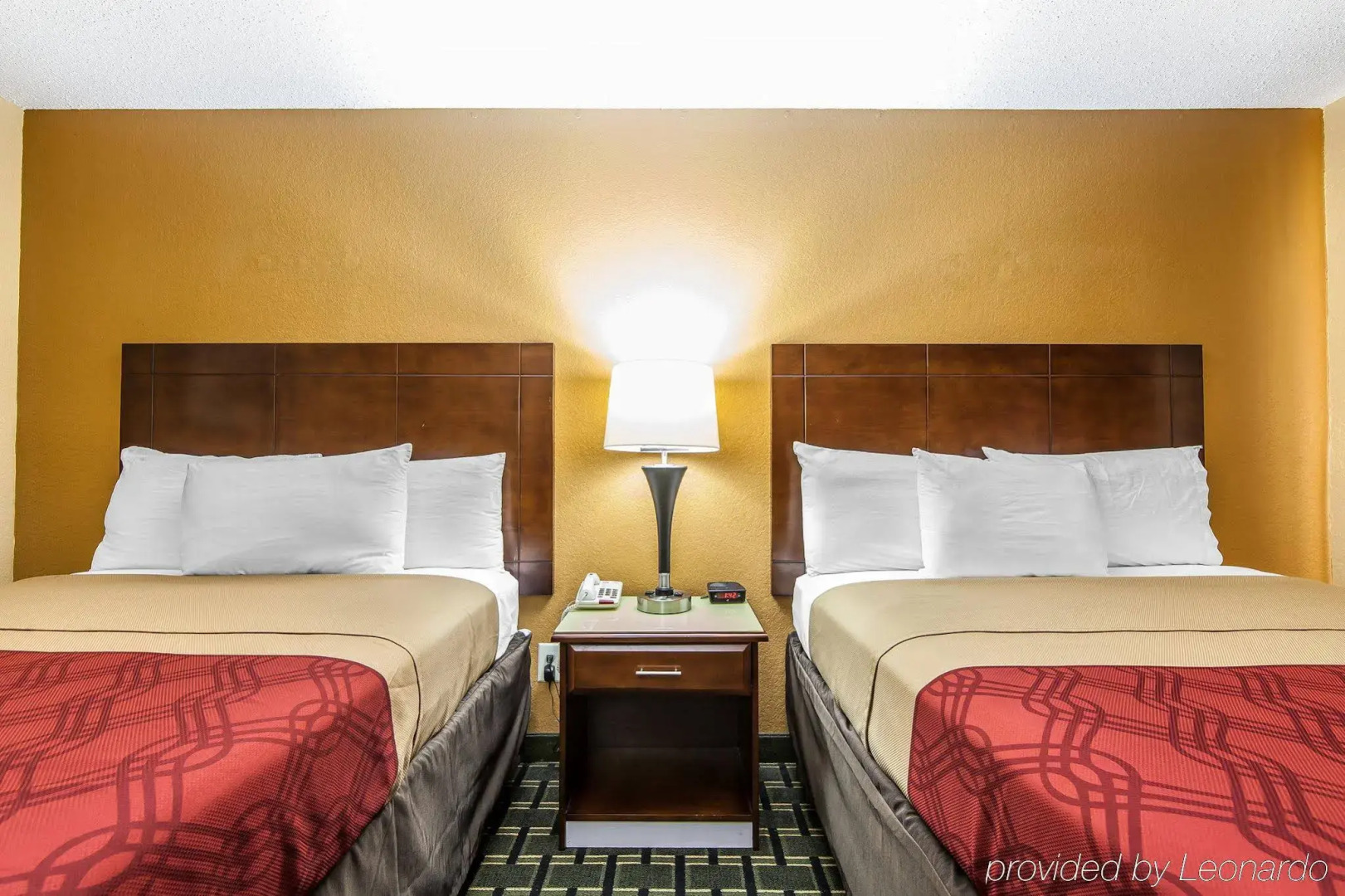 Econo Lodge Cartersville-Emerson Lake Point