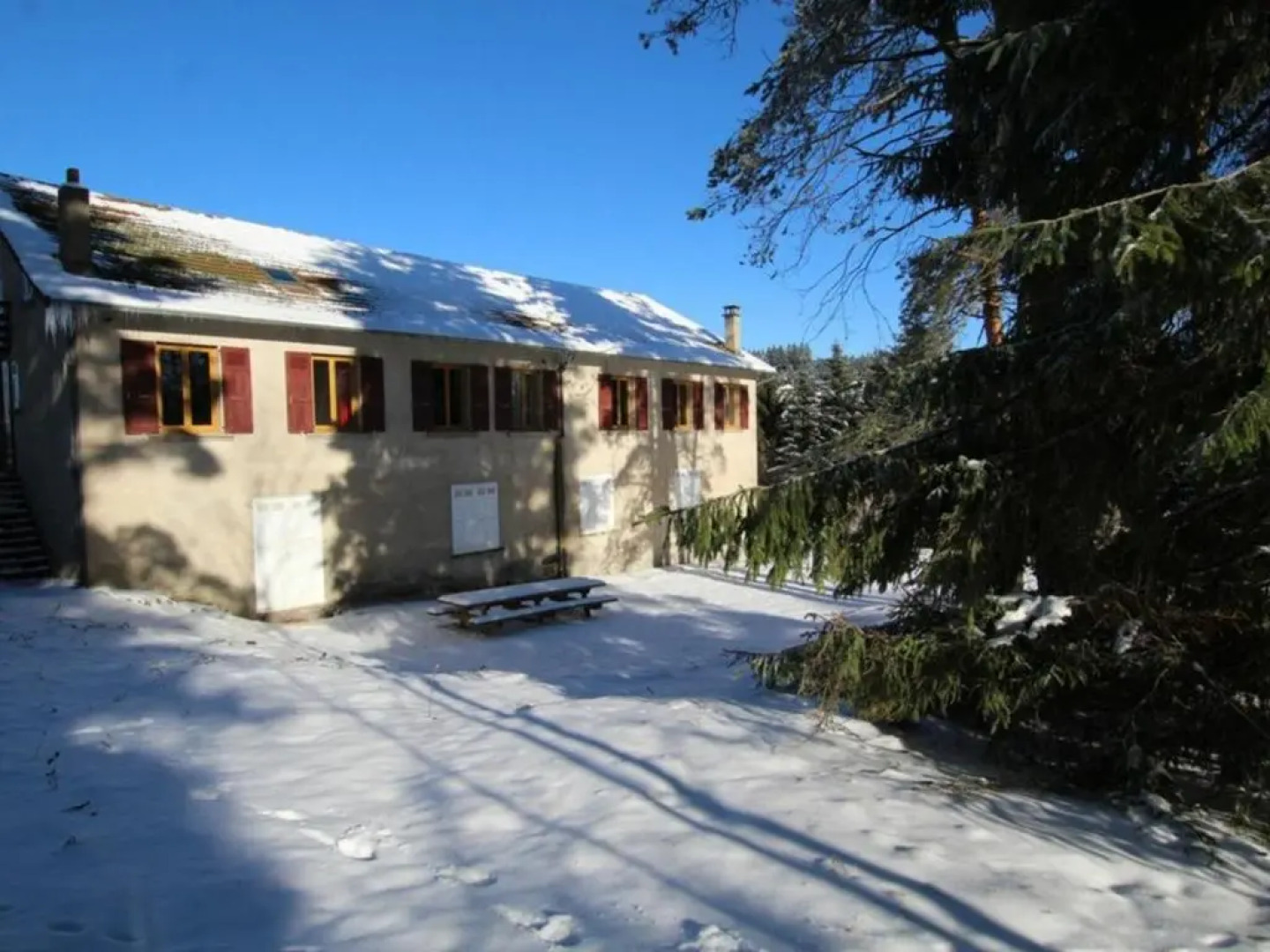 Gîte Le Chambon-sur-Lignon, 9 pièces, 15 personnes - FR-1-582-21