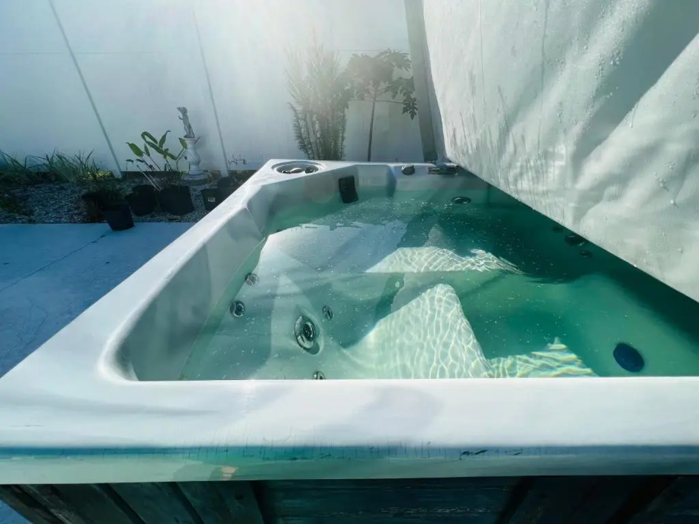 Pool, Hot tub, Close to Beaches, Shopping, More!