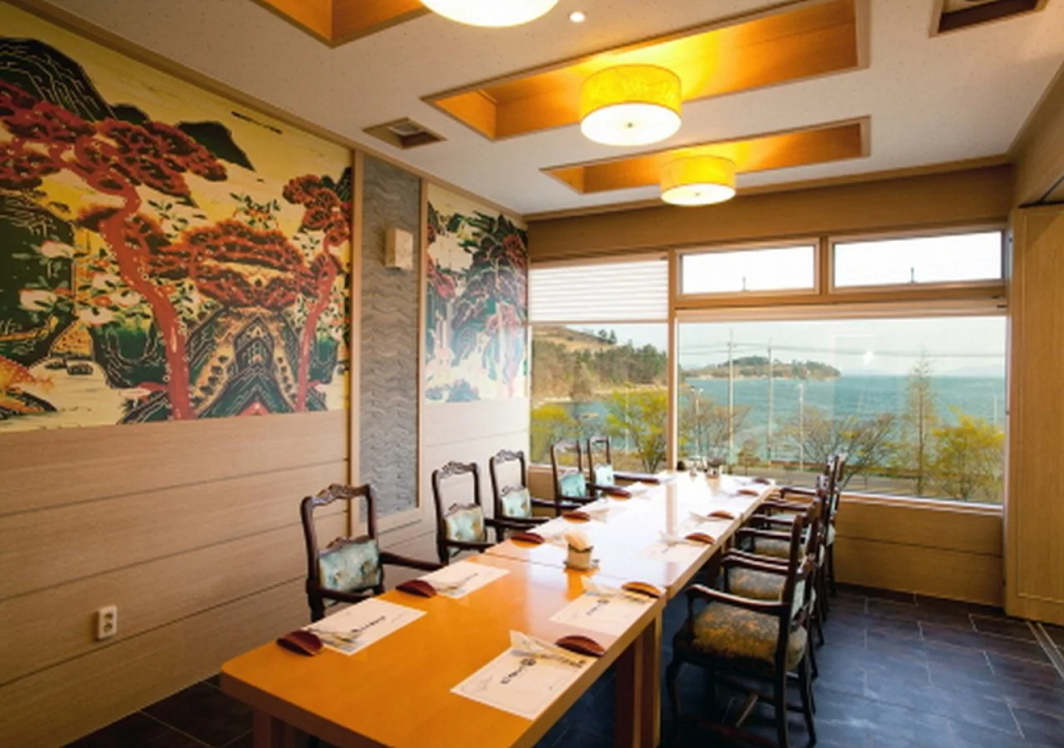 B&Beach Hotel