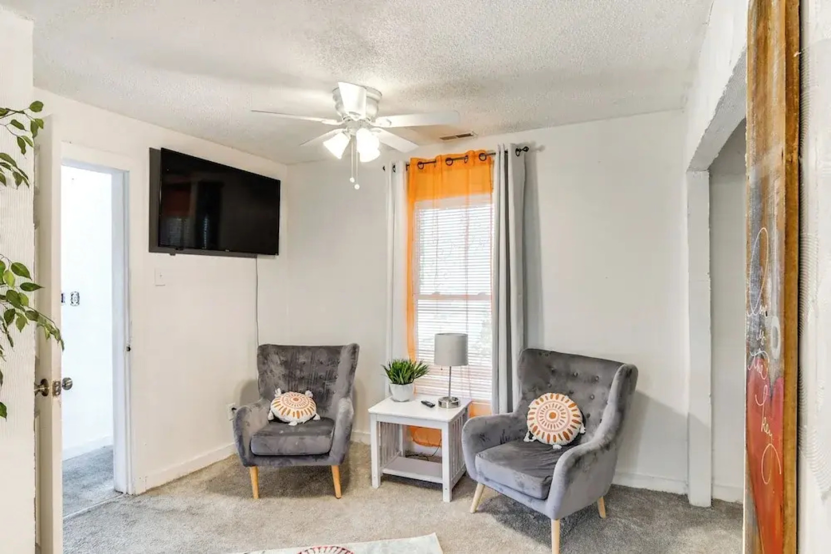 1 Mi to Dtwn: 'the Rossi House' in Des Moines!