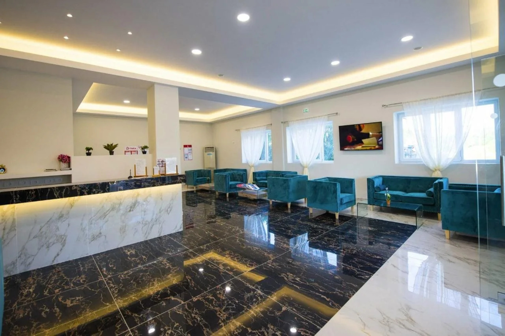 Amour Holiday Resort