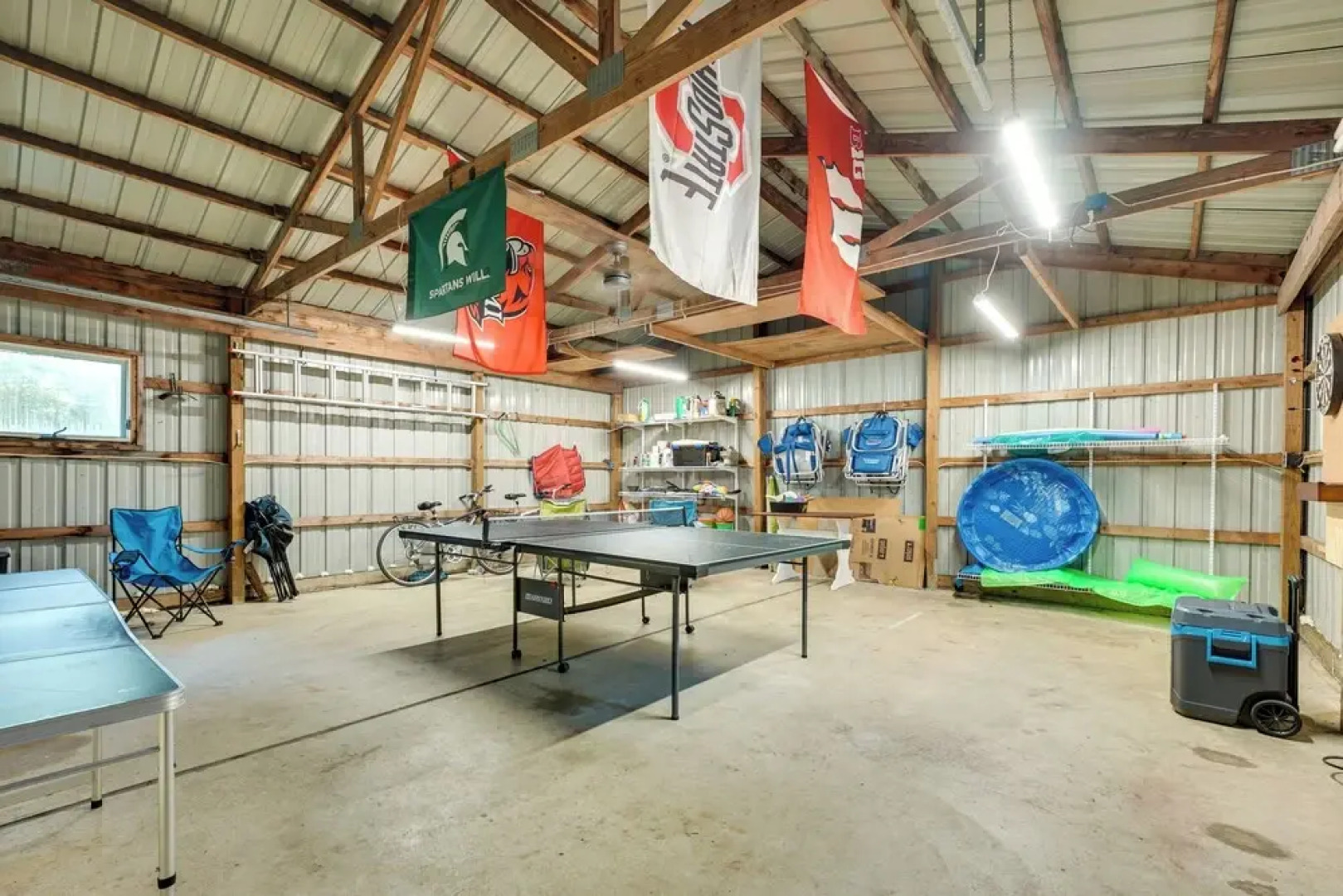 Renovated, Spacious Retreat in Union Pier!