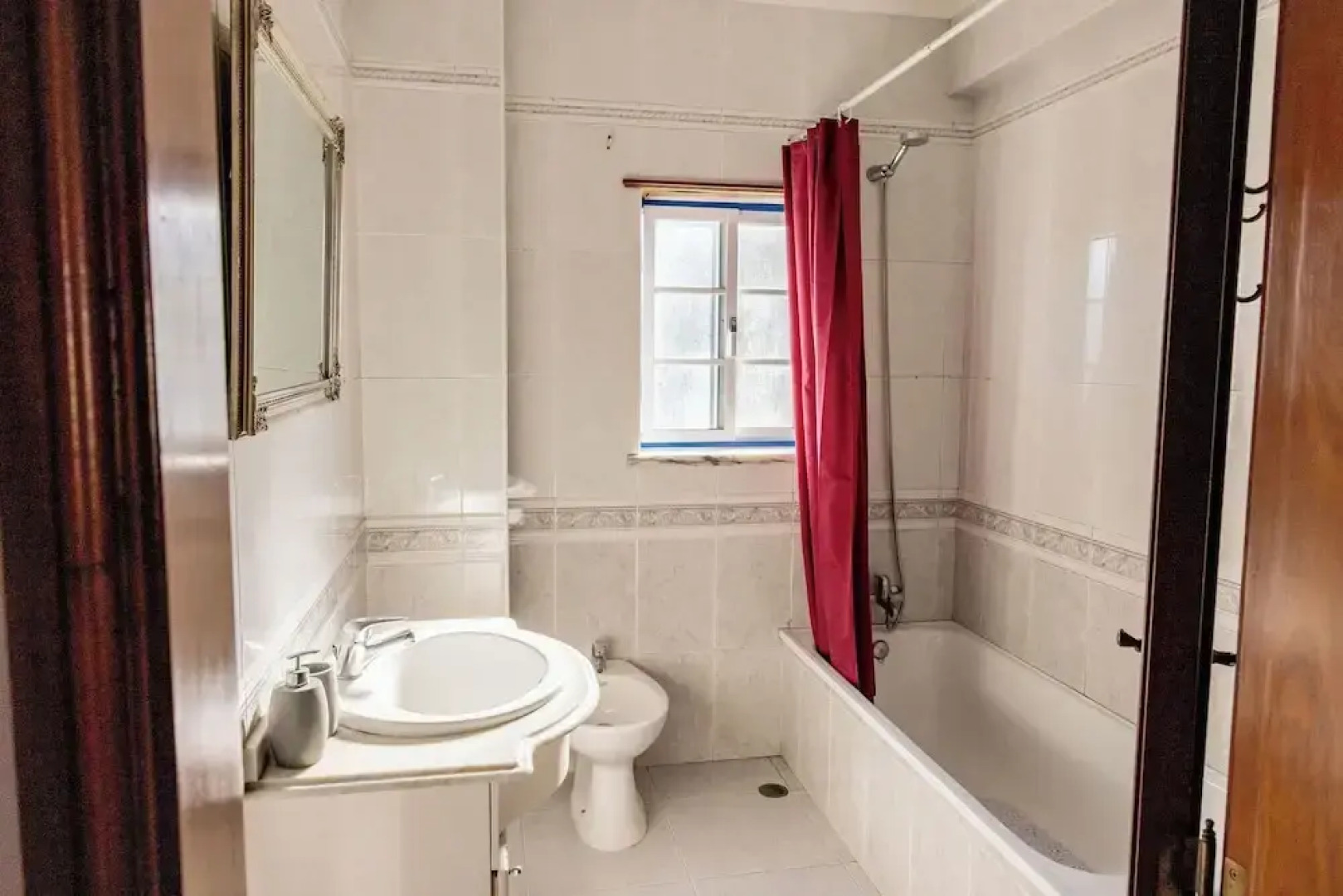 Stoke Portugal Surf House