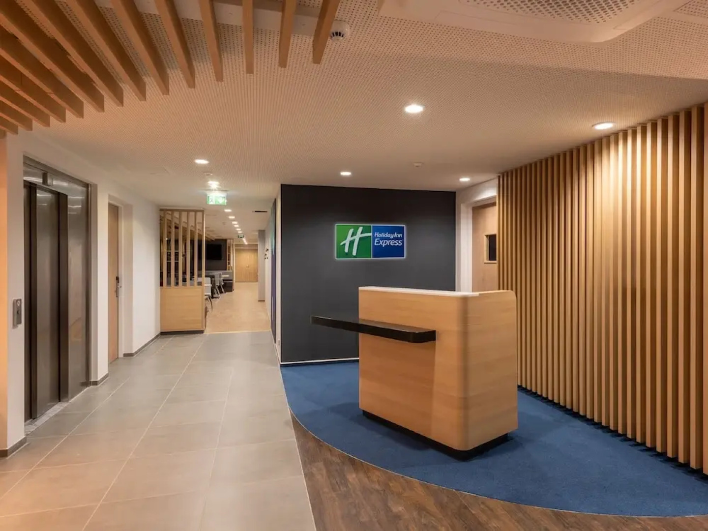 Holiday Inn Express Hamburg South A7 AS42 by IHG