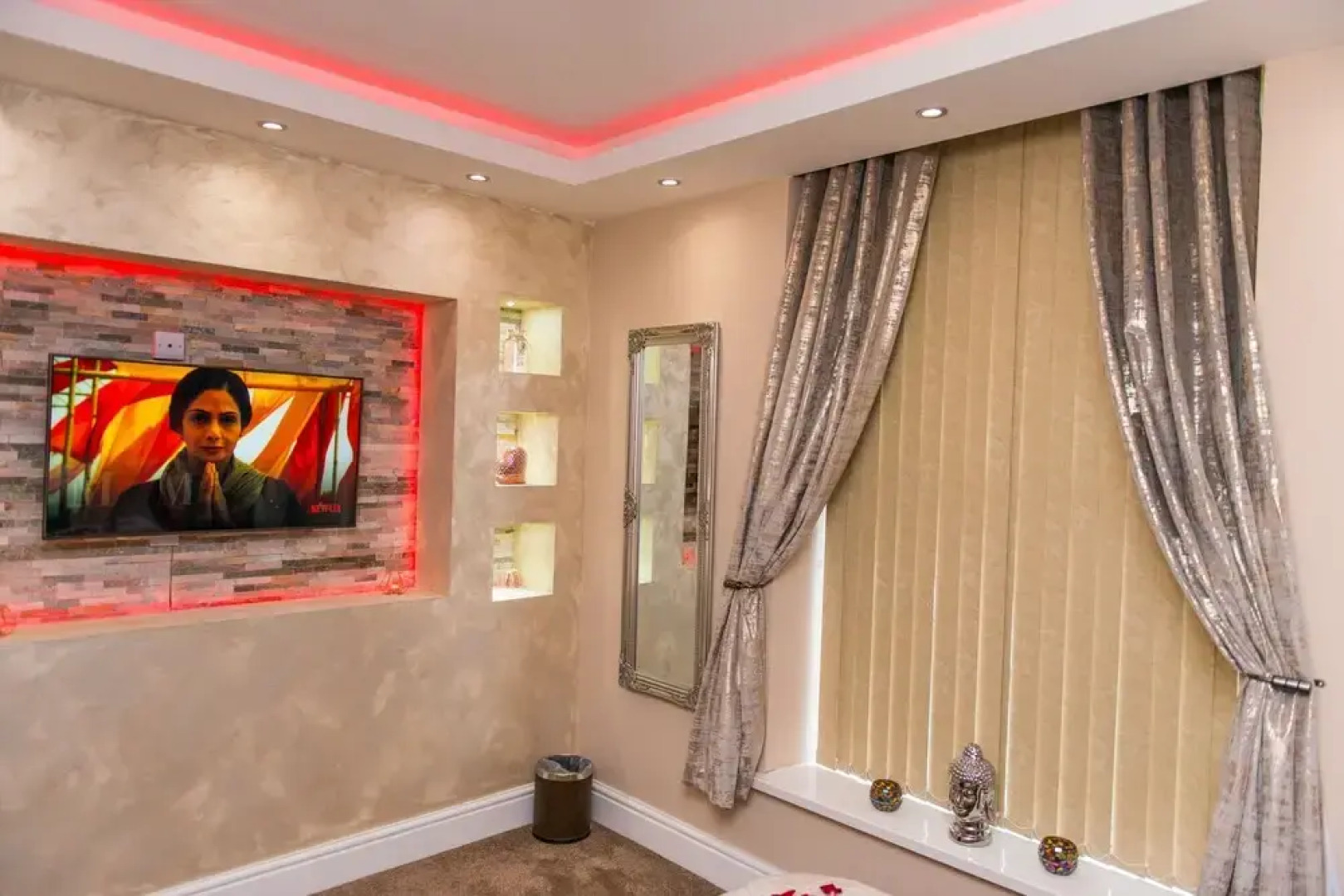 Aphrodite Suites Huddersfield