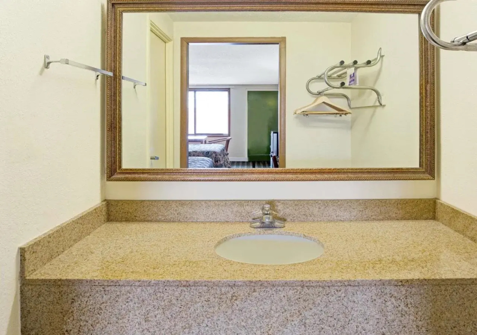 Knights Inn - Cartersville GA