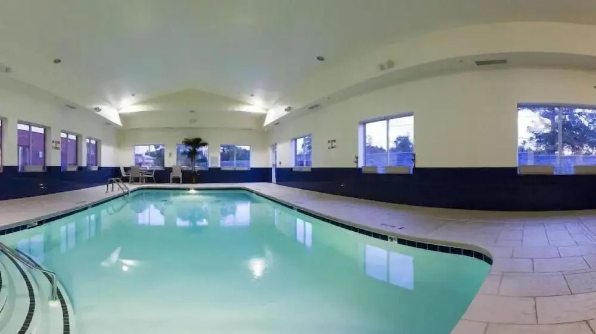 Holiday Inn Express & Suites Dickson by IHG