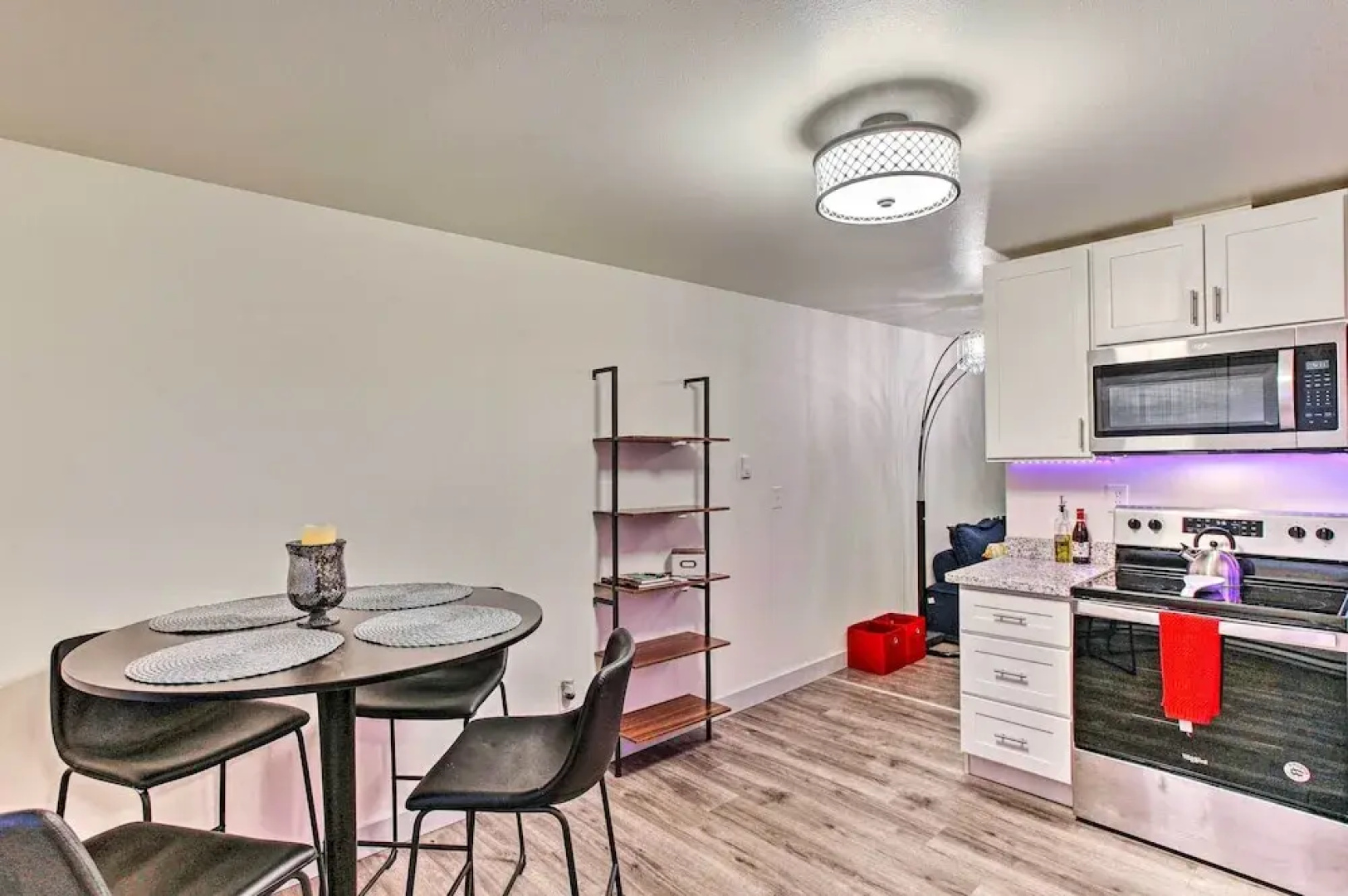 Modern Tacoma Apartment 7 Mi to Dtwn!
