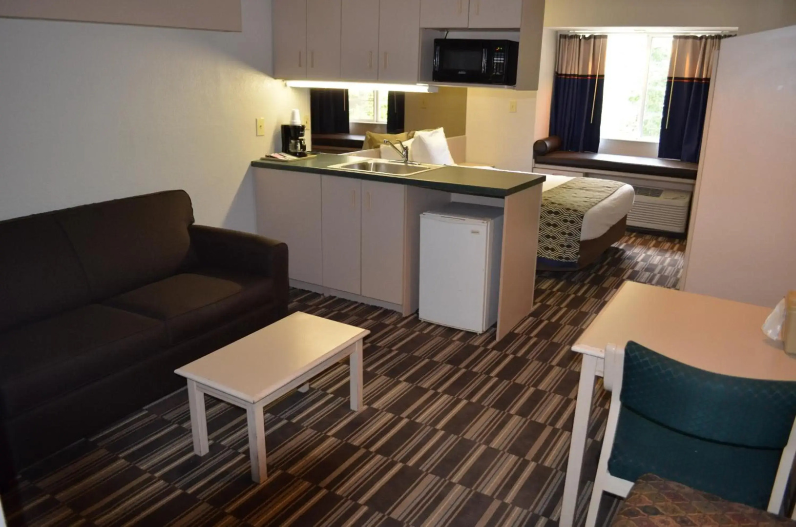 Stay Express Inn & Suites Atlanta