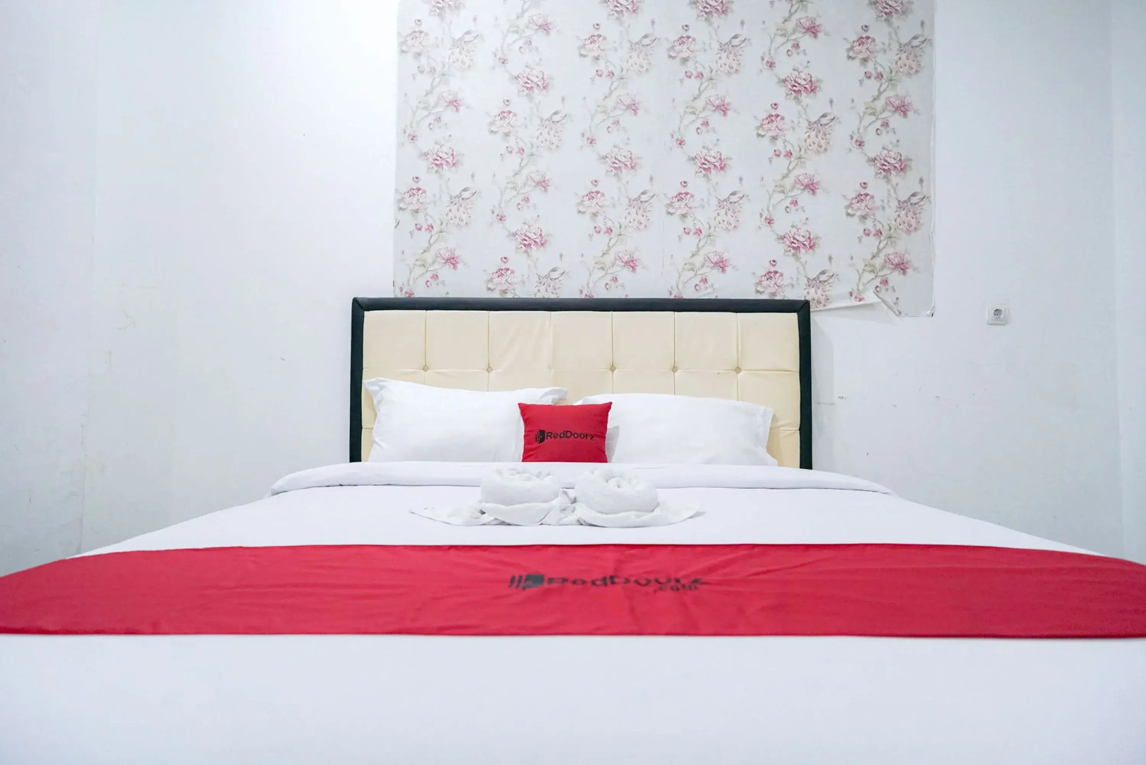 RedDoorz Syariah near Exit Toll Puncak