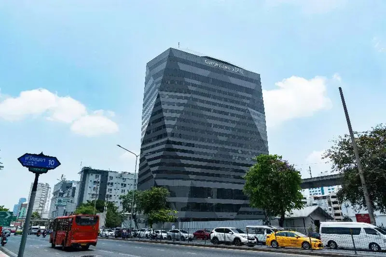 Queensland Hotel Bangkok