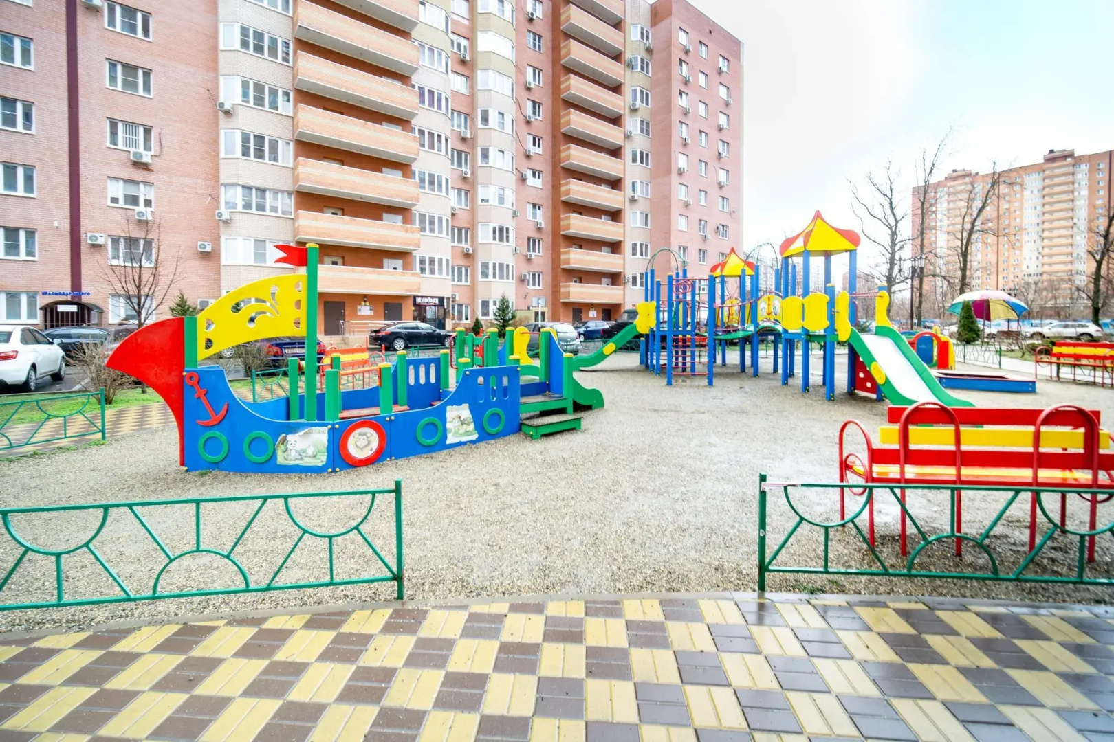 Posutochno One Days на улице им. Героя Сарабеева В.И. 5