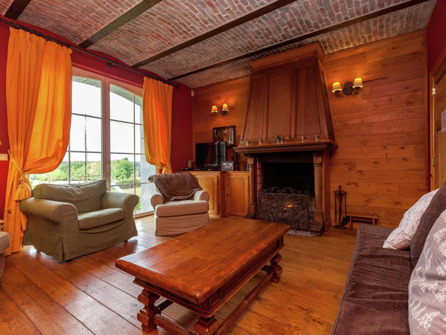 Wonderful Holiday Home in Saint-hubert With Sauna