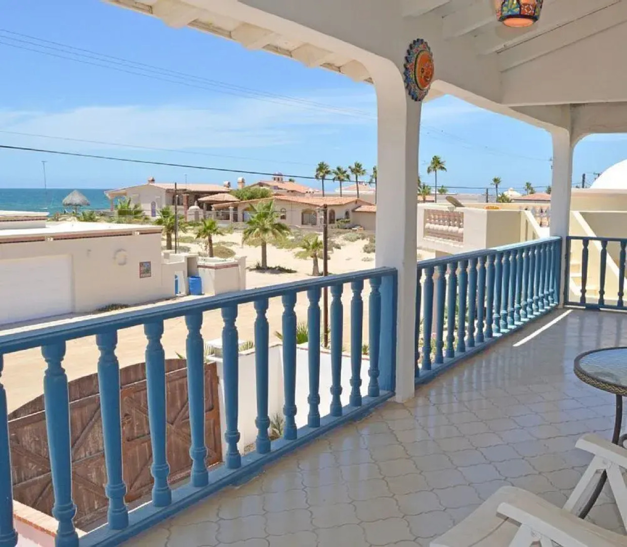 Arena y Sol by RedAwning